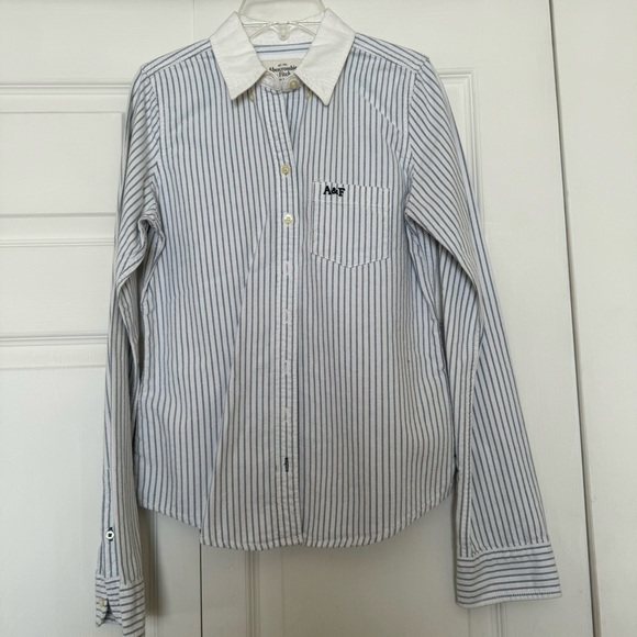 Abercrombie & Fitch Stripped Button Down Shirt Size S - Picture 1 of 3